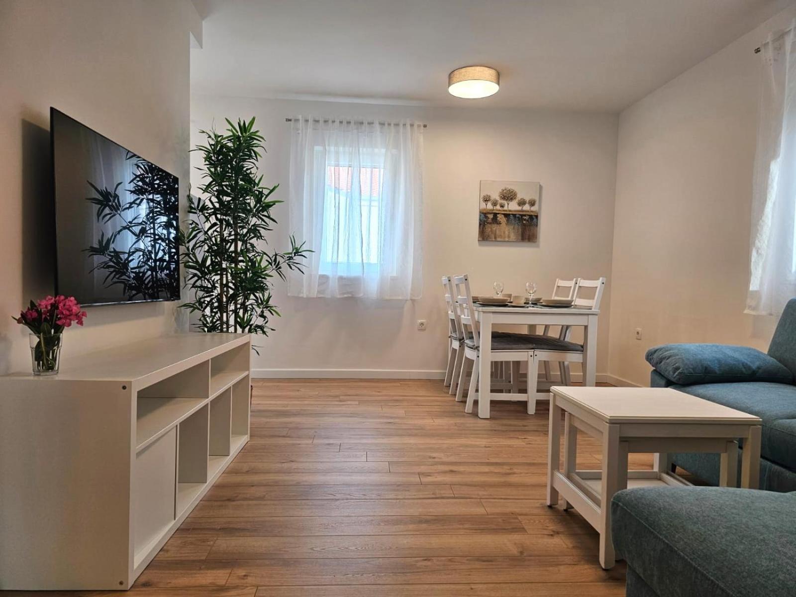 Apartments Miamare 2 Primosten Room photo