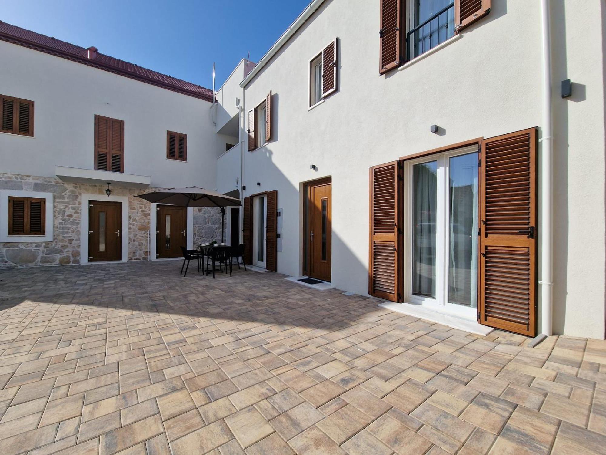 Apartments Miamare 2 Primosten Exterior photo